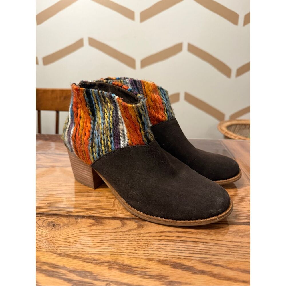 Tom's Leila Chocolate Brown Suede Rainbow Yarn Block Heel Ankle Booties Size 7.5